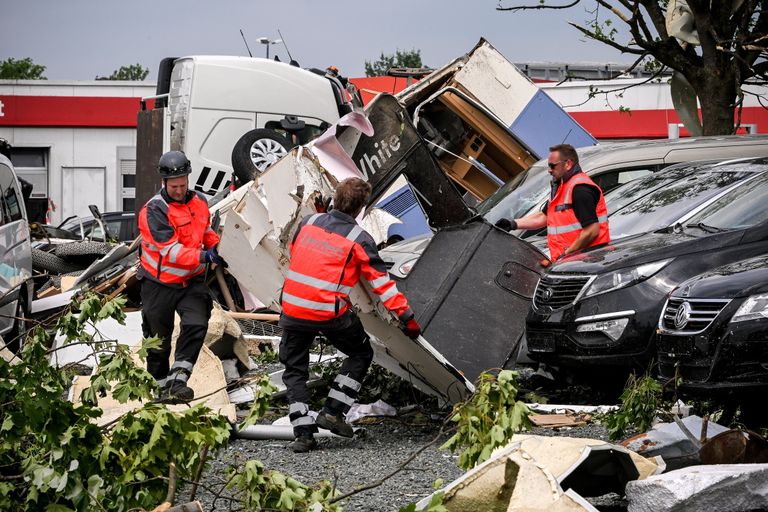Saksamaal läbi mitme linna keerutanud tornaado jäänused