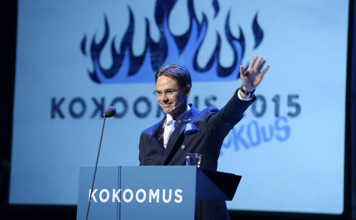 Jyrki Katainen pidas erakonnakaaslastele lahkumiskõne 13. juunil Lahtis.