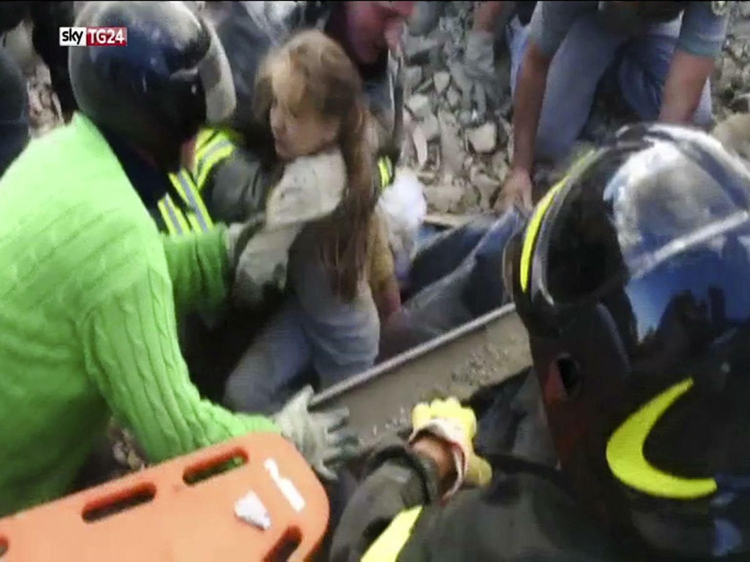 10-aastane Giulia oli Pescara del Trontos 17 tundi rusude alla, enne kui ta päästeti