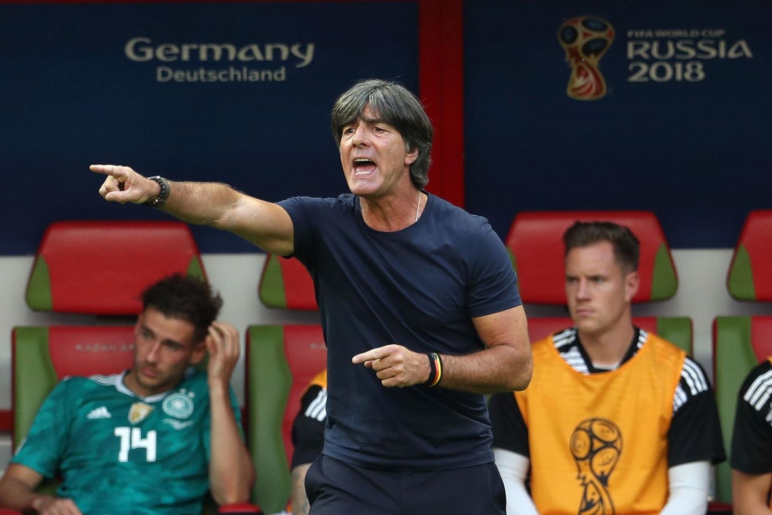 Saksamaa jalgpallikoondise peatreener Joachim Löw otsustas ametis jätkata.