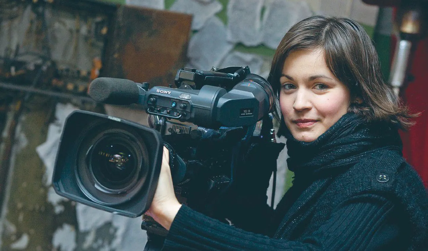 Интерес Анны Степановой к визуальному миру кино и телевидения привел ее на ETV, где она уже третий год работает телеоператором.