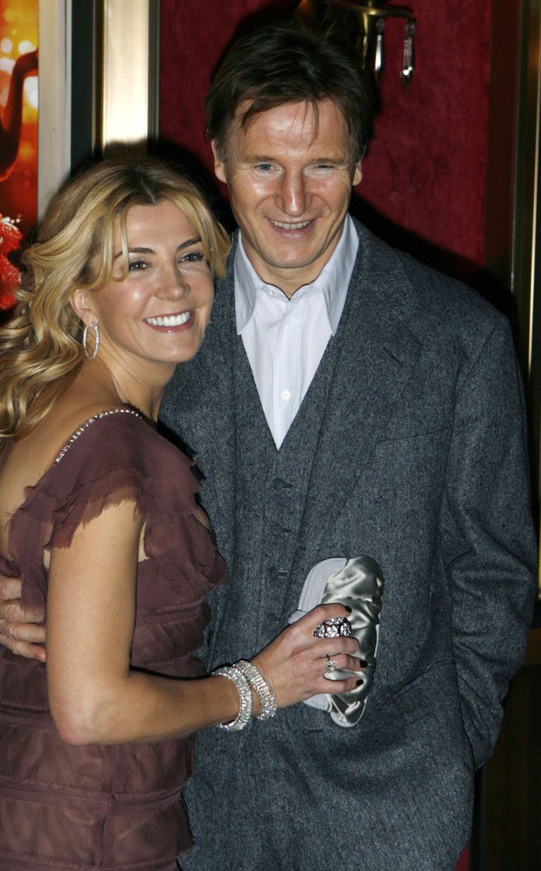 British actress Natasha Richardson and actor Liam Neeson arrive at the premiere of the film "Dreamgirls" in New York in this picture taken December 4, 2006. Richardson, the wife of Neeson and part of the Redgrave acting dynasty, has died, a family spokesman said on March 18, 2009. REUTERS/Lucas Jackson/Files (UNITED STATES ENTERTAINMENT OBITUARY IMAGE OF THE DAY TOP PICTURE) Наташа Ричардсон и ее муж Лиам Нисон. 4 декабря 2006 года.