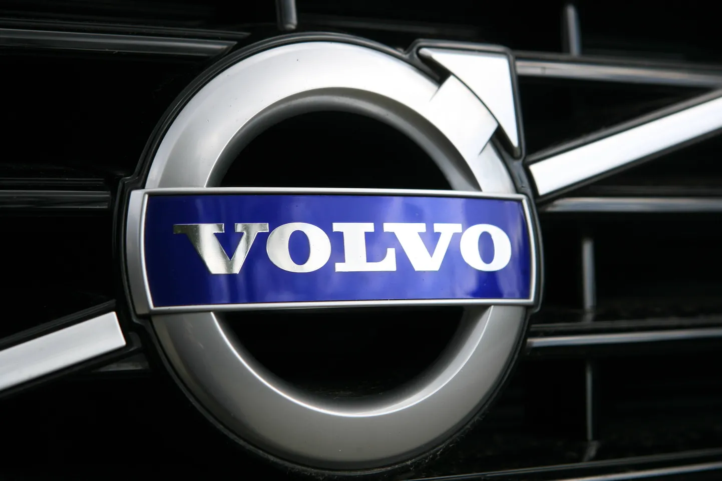 Volvo logo.