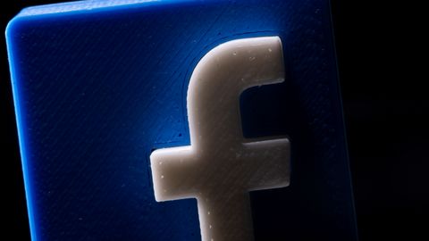 Cоцсети Facebook грозит "разрушительный" запрет на передачу данных пользователей из ЕС в США
