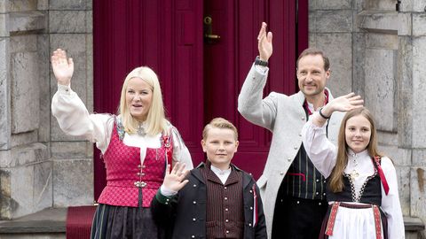 Norra kroonprintsipaar paistab silma oma tavalisusega