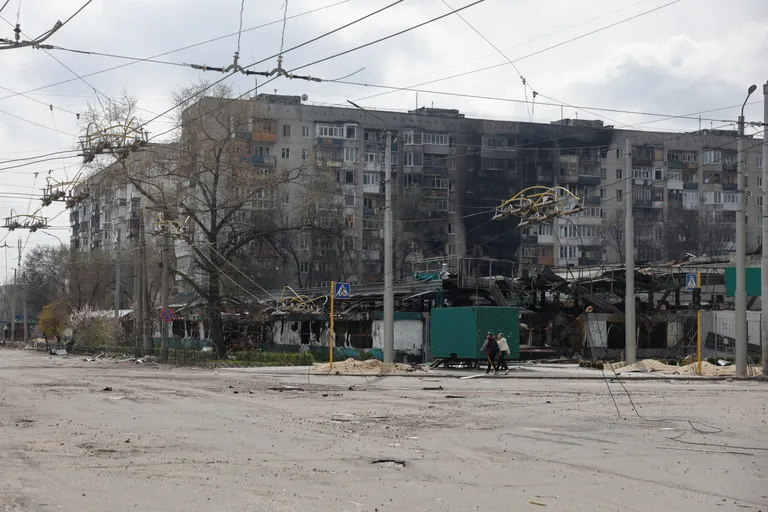 Vaade purustatud Sjevjerodonetskile 16. aprillil.