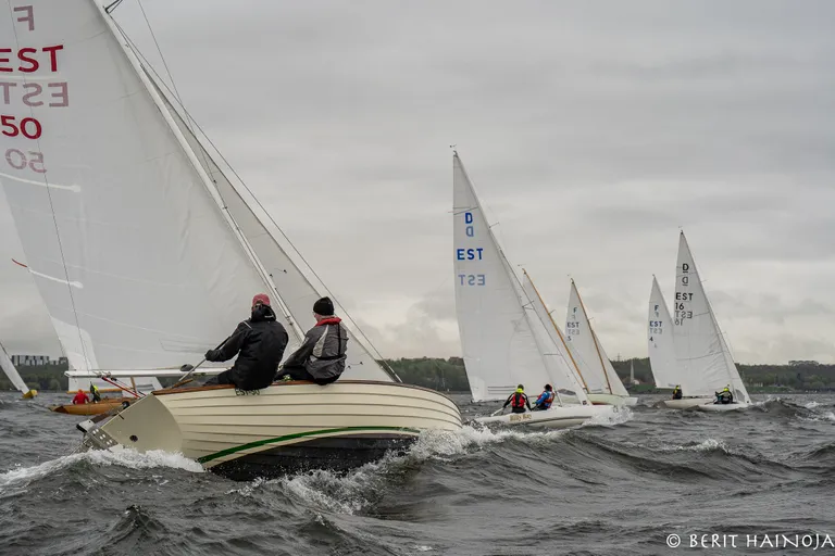 Amserv-Kalevi Jahtklubi kolmapäevaregatt - 19.05.2021
Folkboot ja Draakon klassi start