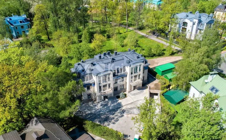Жилой комплекс на Каменном острове.