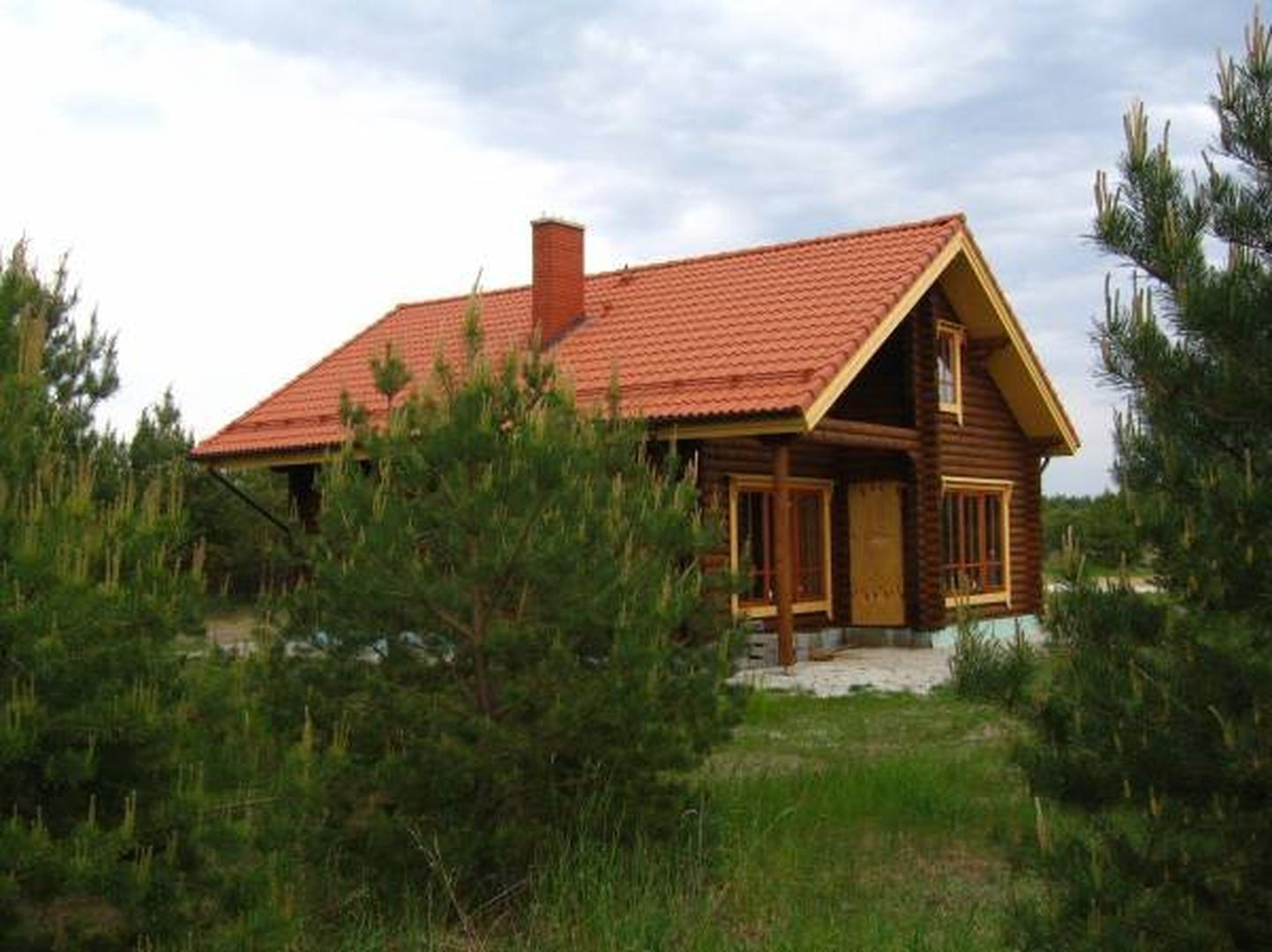 Daniil Starodubtsevi arenduse tosinast krundist ootas kõige kauem omanikku see ainuke, millele majakarp peale oli ehitatud.