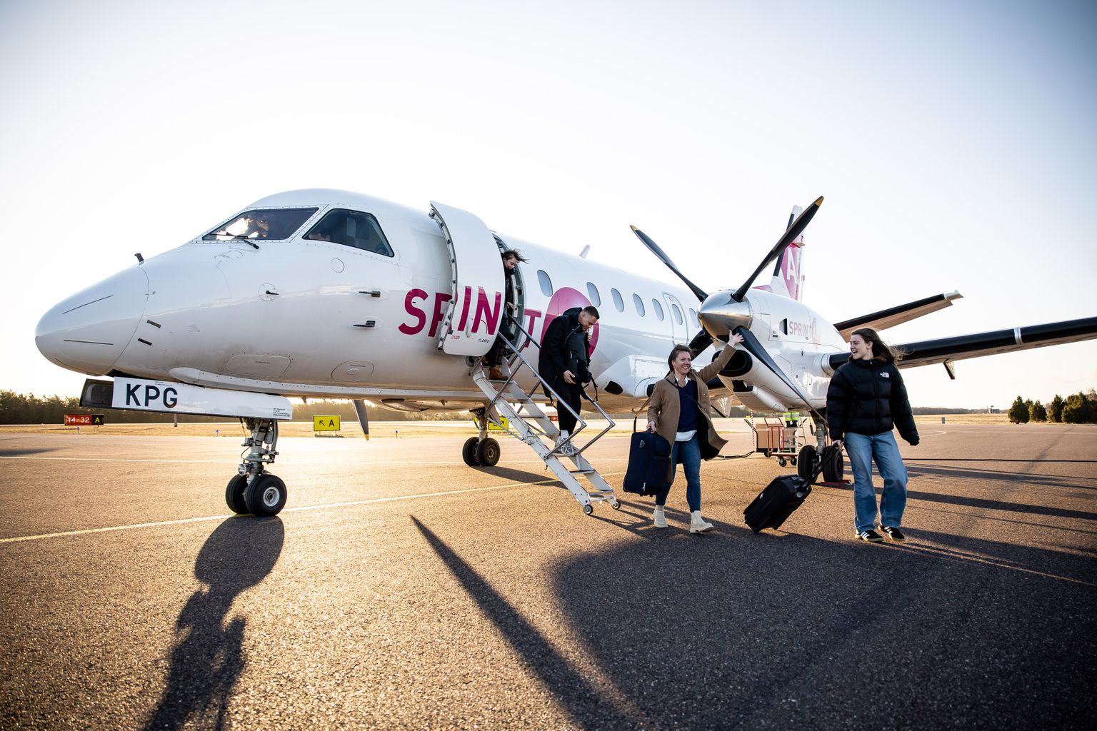 Tallinn-Kärdla liinilennuk.