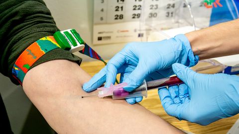 Äriühingud saavad inimeste geeniandmetele ligi eetikakomitee abiga