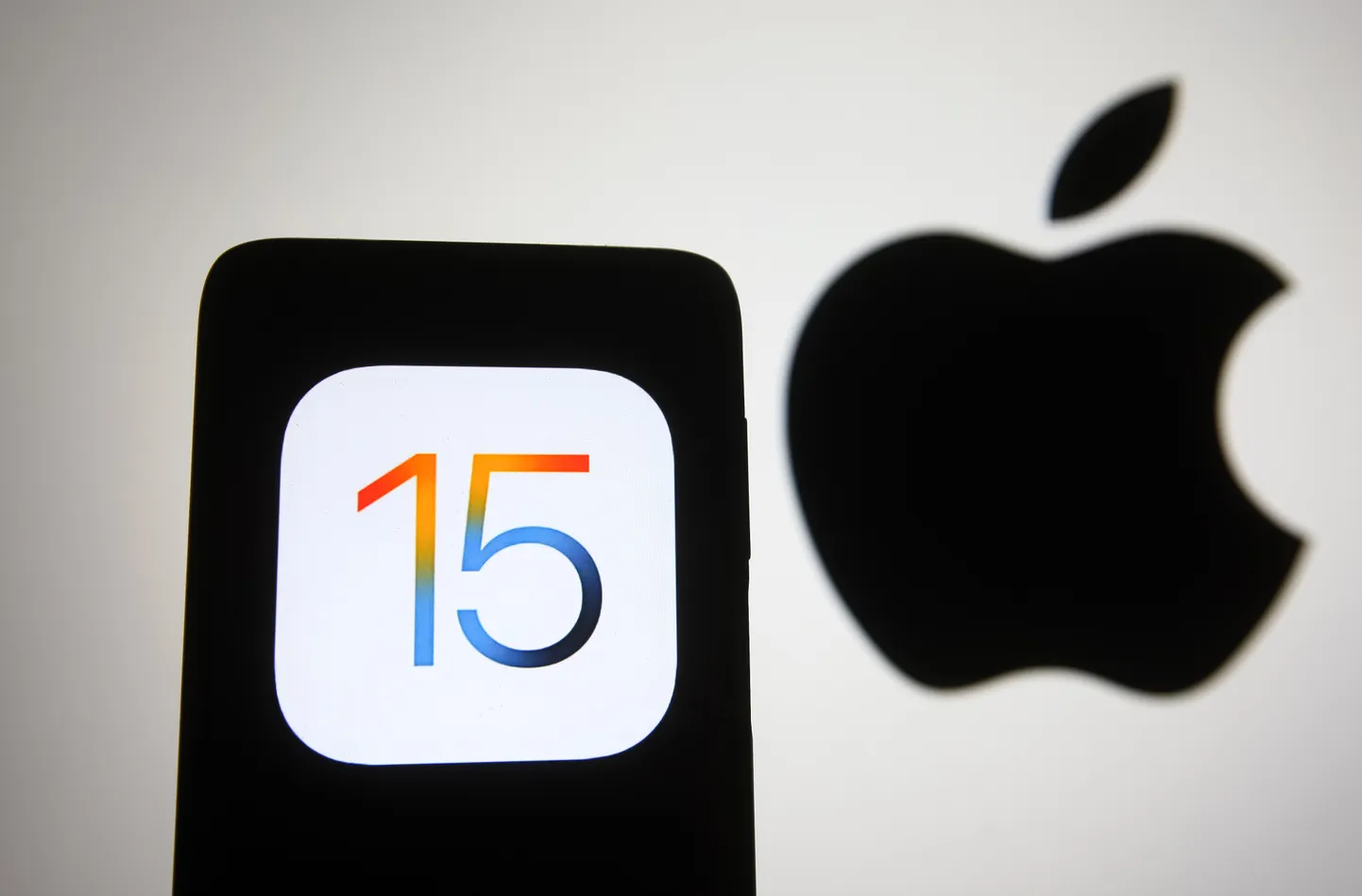 iOS 15.