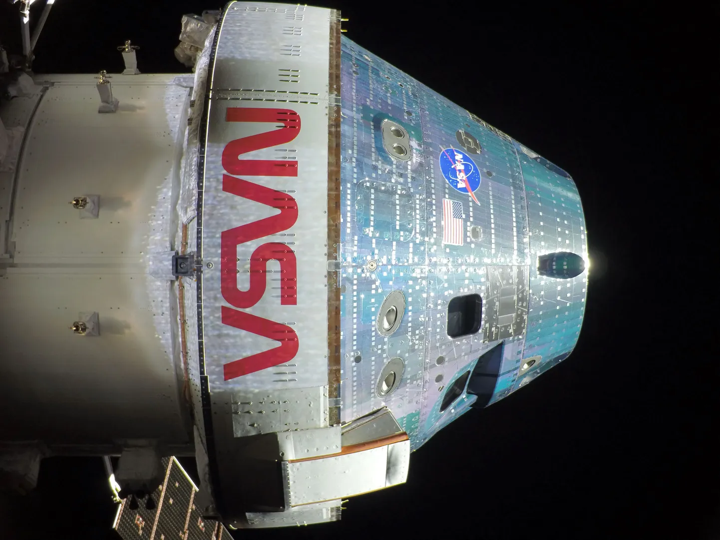 FOTO NASA Mēness misijas astronauts uzņem iespaidīgu Zemes fotogrāfiju