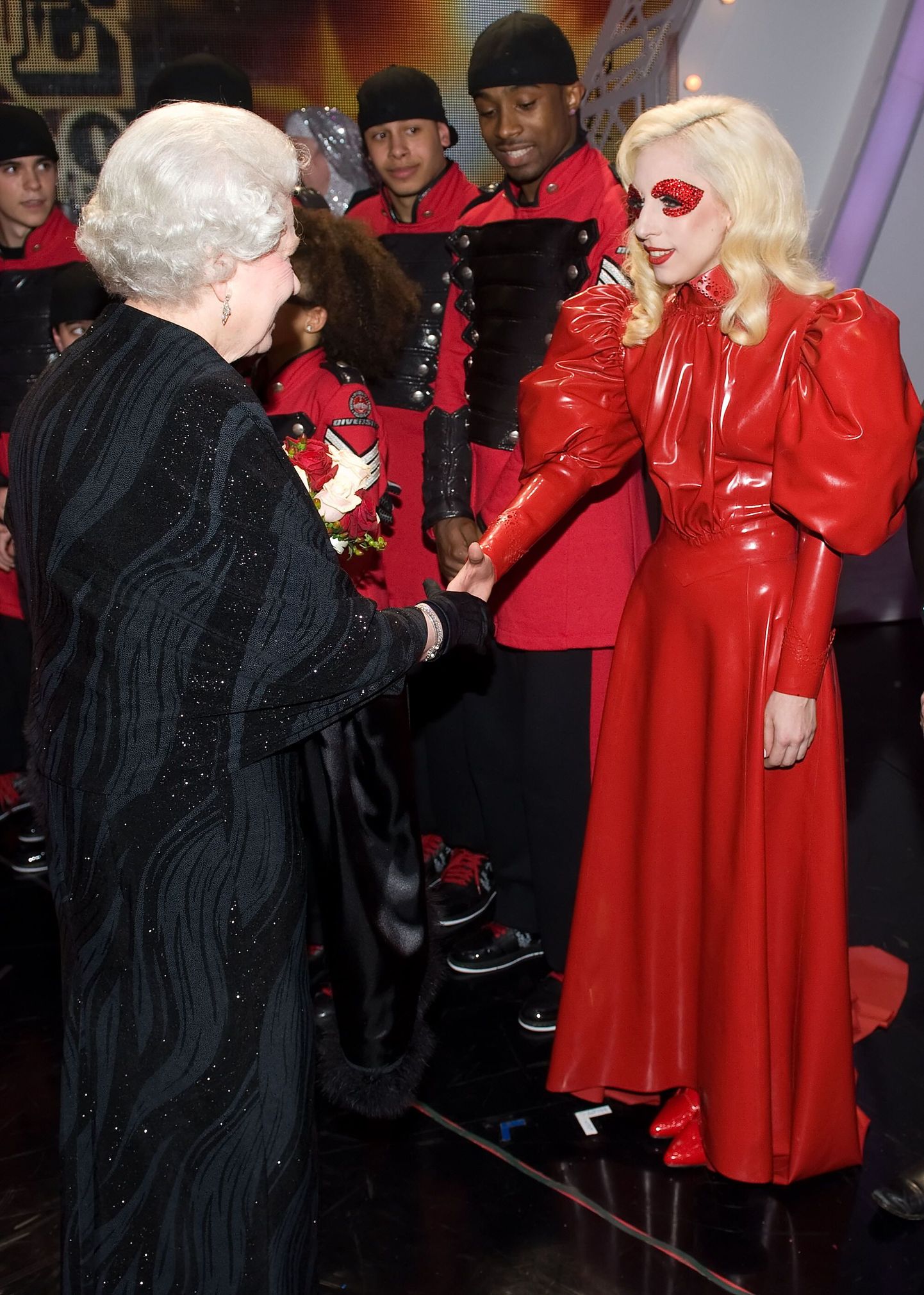 Lady Gaga kohtumas kuninganna Elizabeth II-ga