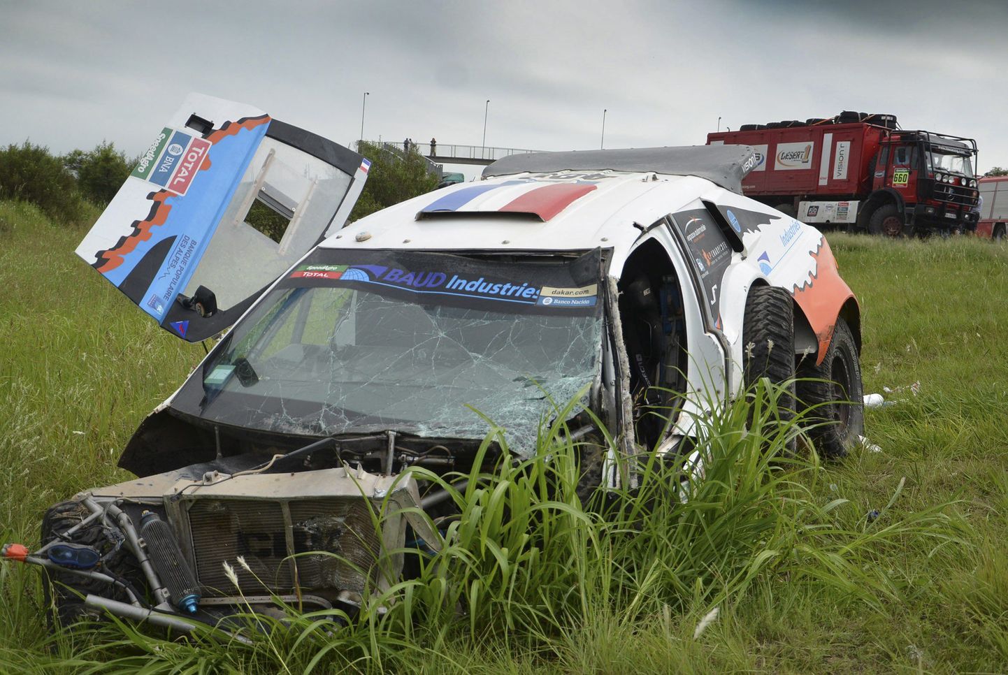 Lionel Baudi võistlusautot vedanud veok sattus Argentinas traagilisse liiklusõnnetusse.