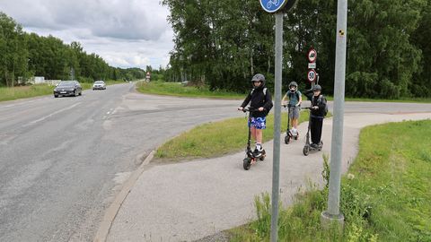 Poisid said tõukerattaõnnetustes viga