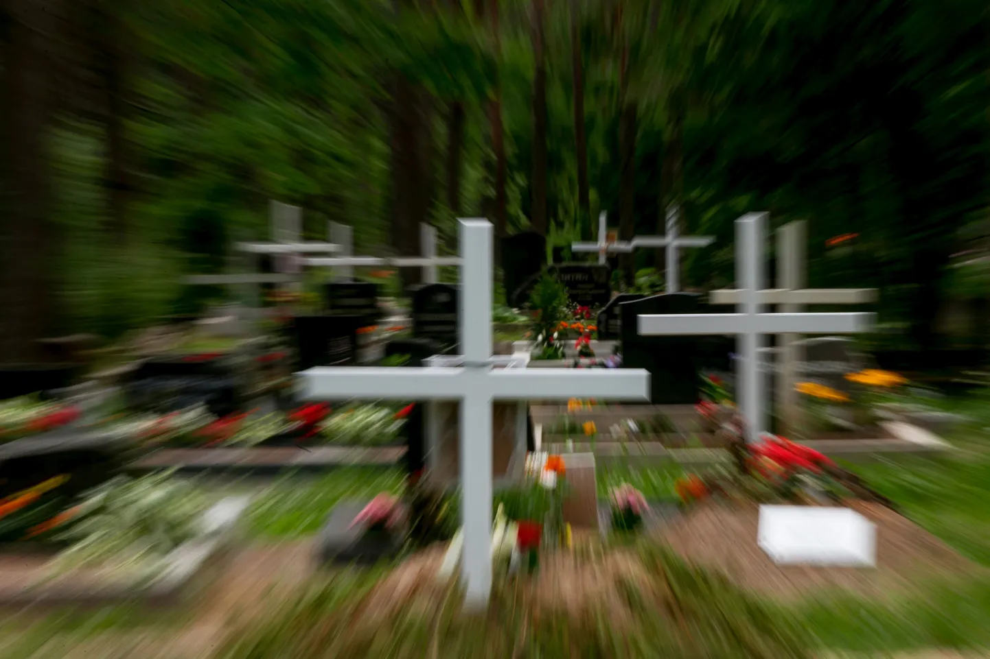 Pärandaja kohustused lähevad pärandi vastuvõtmisega pärijale üle.