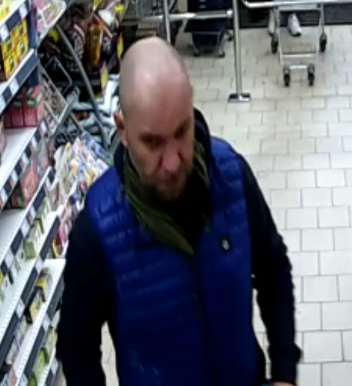 Полиция просит помощи в выяснении личности мужчины