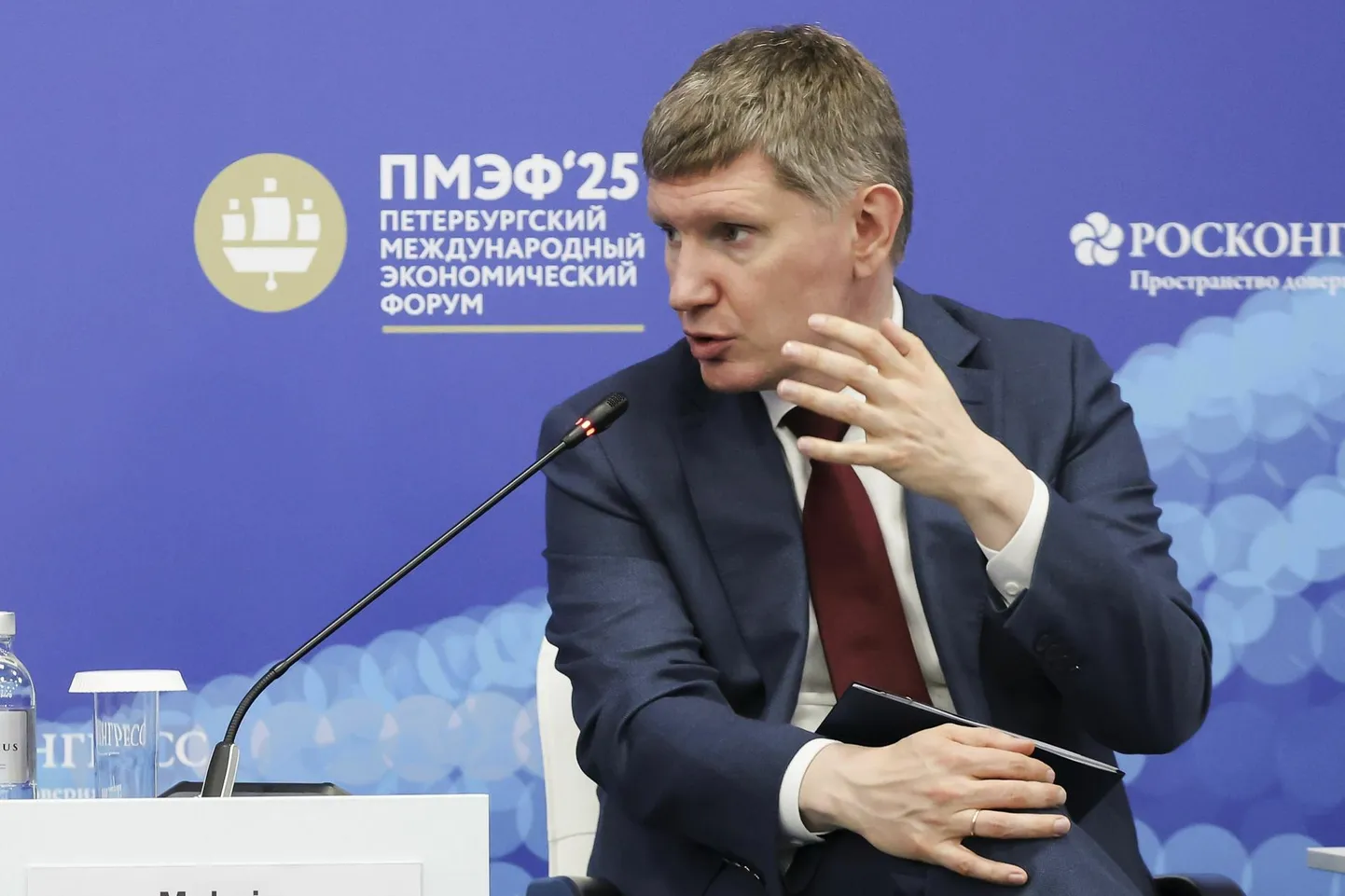Venemaa majandusarenguminister Maksim Rešetnikov tunnistas kunagi prestiižsel Peterburi majandusfoorumil, et majandus on täbaras seisus.