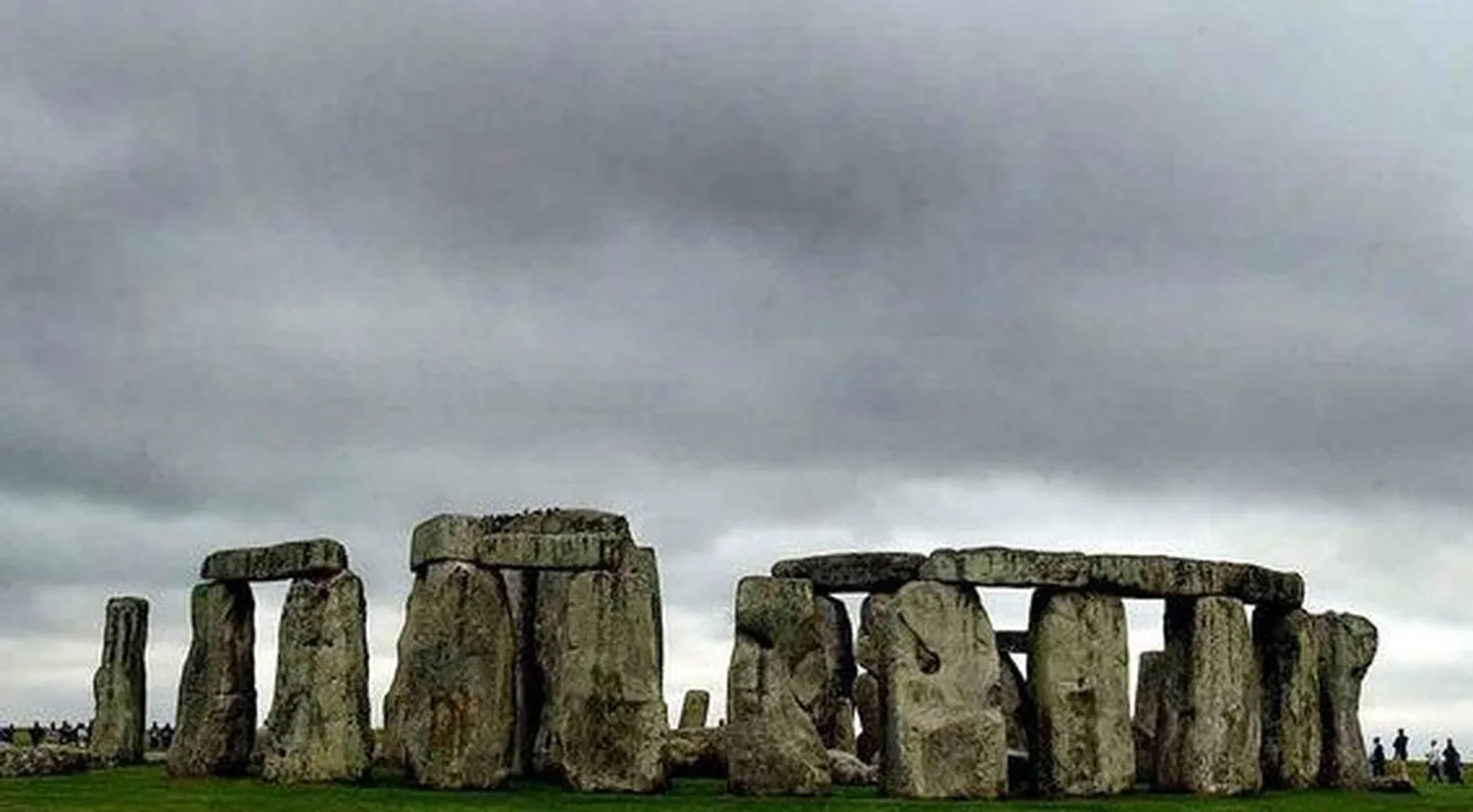 Salisbury tasandikult leiti puidust «Stonehenge´i» asupaik. Fotol megaliitehitis Stonehenge