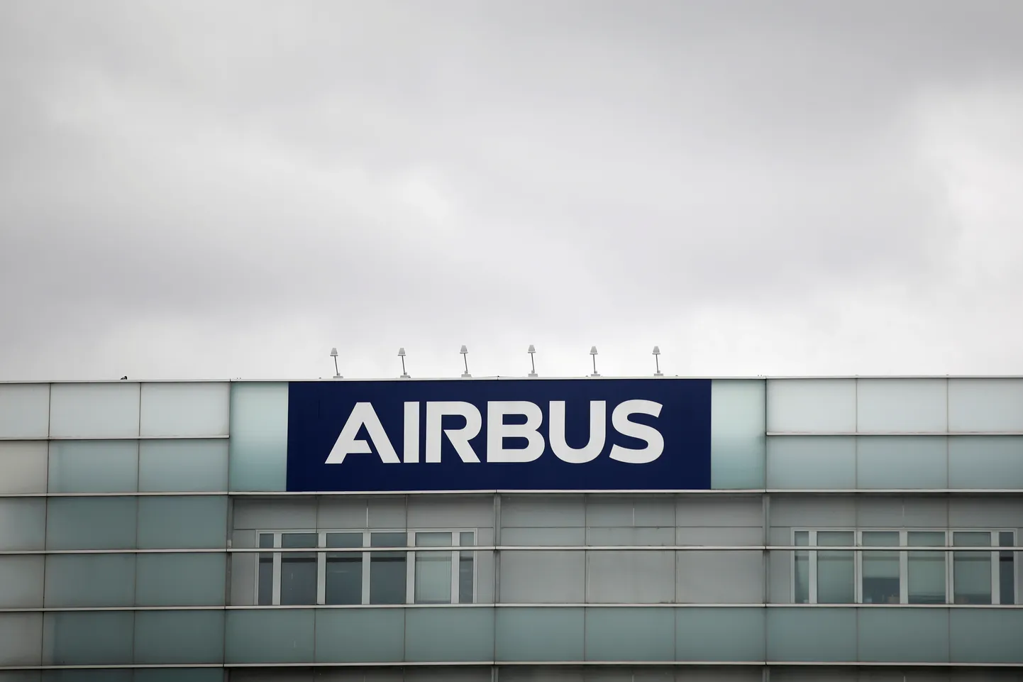 Концерн Airbus - один из крупнейших покупателей российского титана.