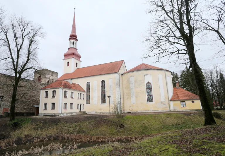 Põltsamaa kirik ja loss.
