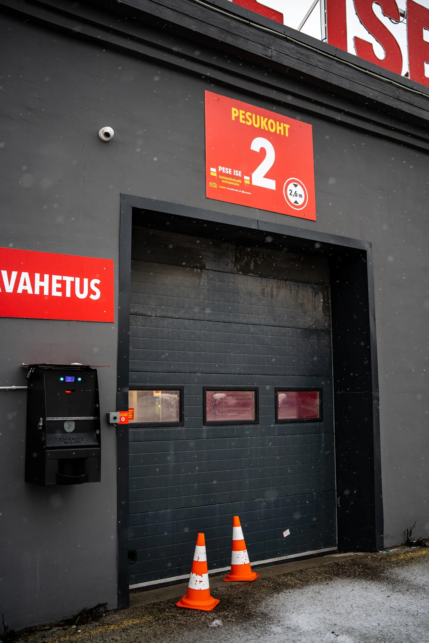 Nädala jooksul pandi pihta kaks mündikonteinerit.