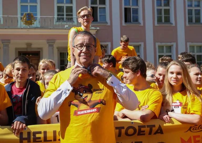 Heategevuslik laste teatejooks Kadriorus.