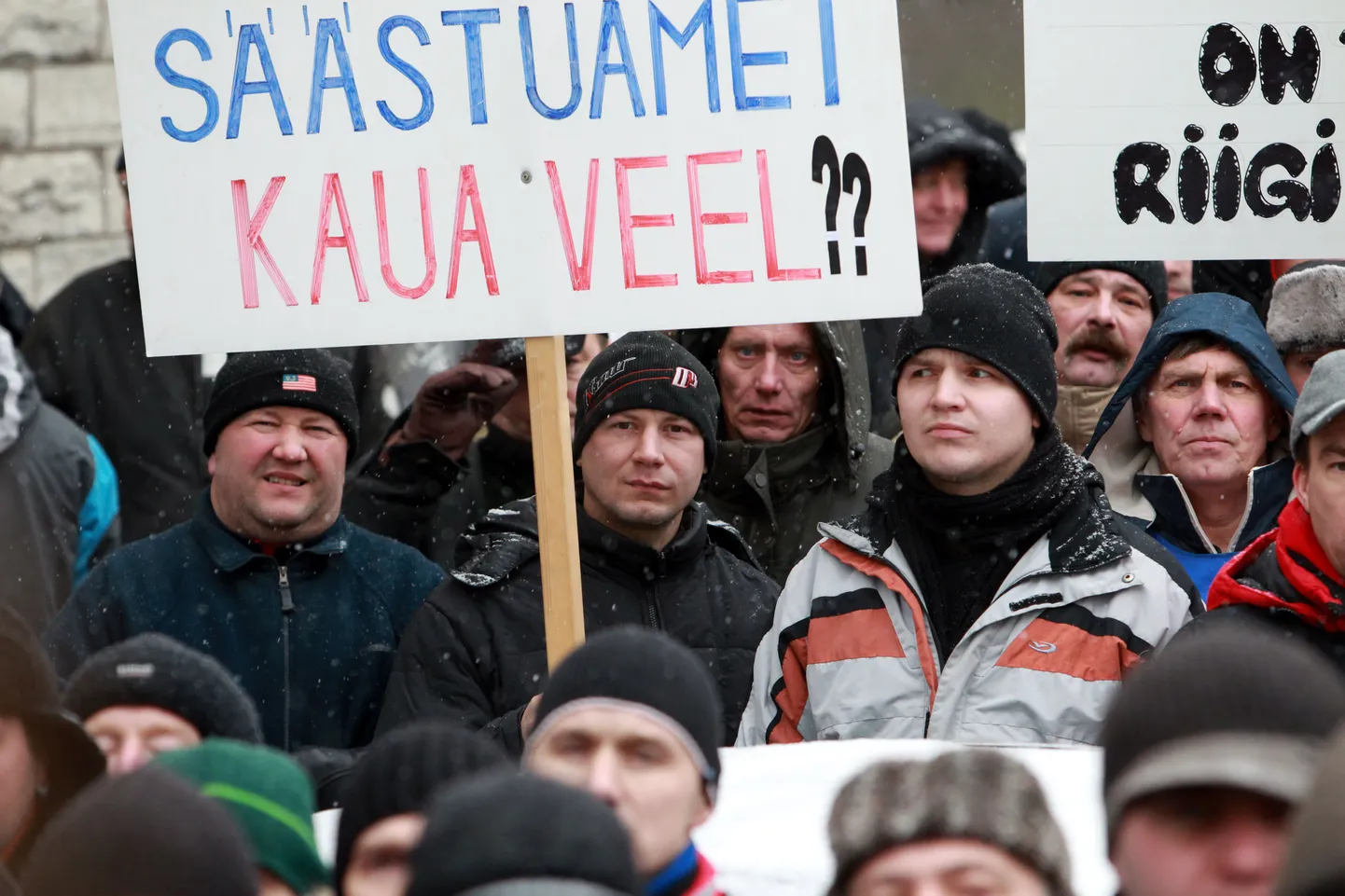 Tartus saavad rahumeelse meeleavalduse õppe need, kes seda veel ei oska. Pildil päästjate meeleavaldus mullu detsembris.