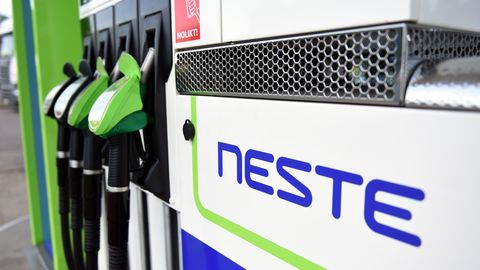 Pretrunā ar ES noteikumiem: Finanšu ministrija komentē politiķu priekšlikumus samazināt PVN degvielai