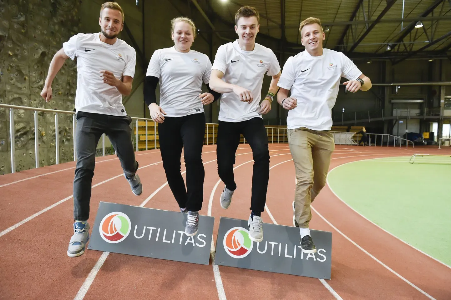 Vasakult: Rasmus Mägi, Kätlin Piirimäe, Taavi Tšernjavski ja Janek Õiglane (pildilt puuduvad Maicel Uibo ja Eleriin Haas, kes viibivad välismaal).