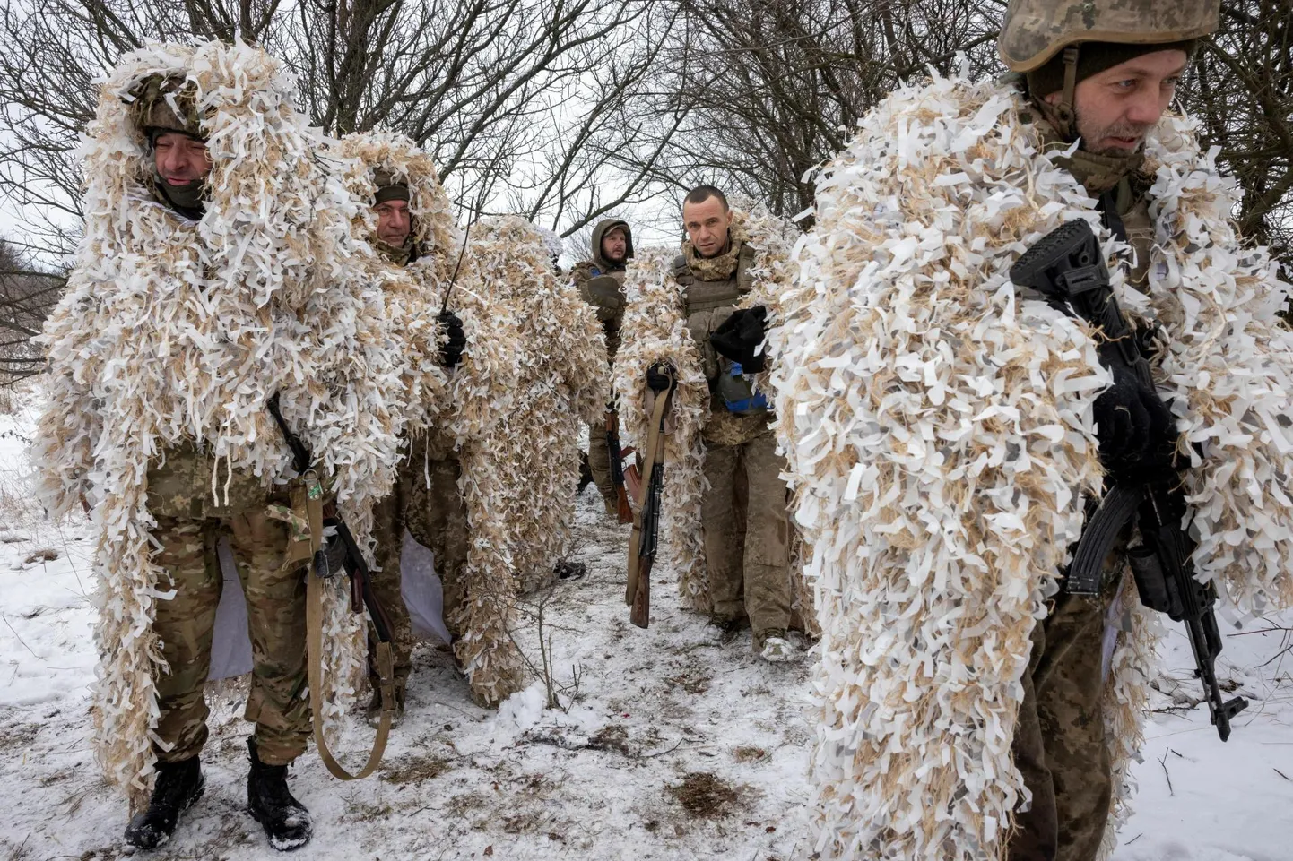 Солдаты 93-й механизированной бригады Украины в Донецкой области  в декабре прошлого года.