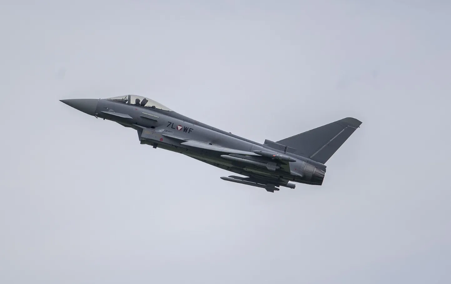 Hispaania lennusalga hävitaja Eurofighter Typhoon.