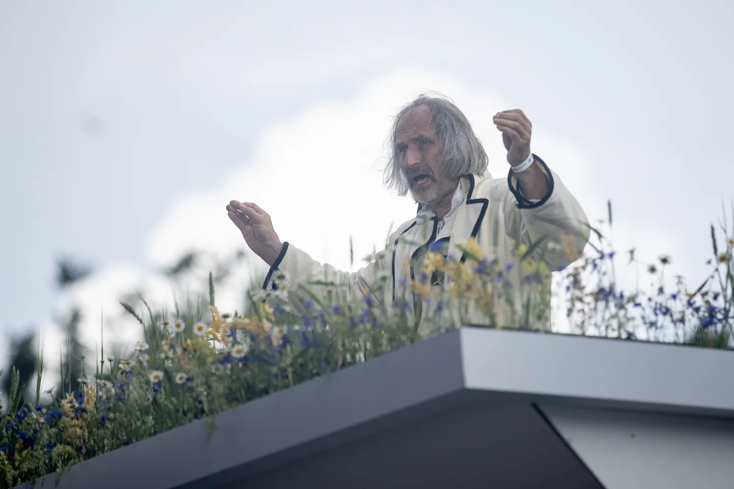 Aarne Saluveer XIII Noorte laulupeol dirigendipuldis.