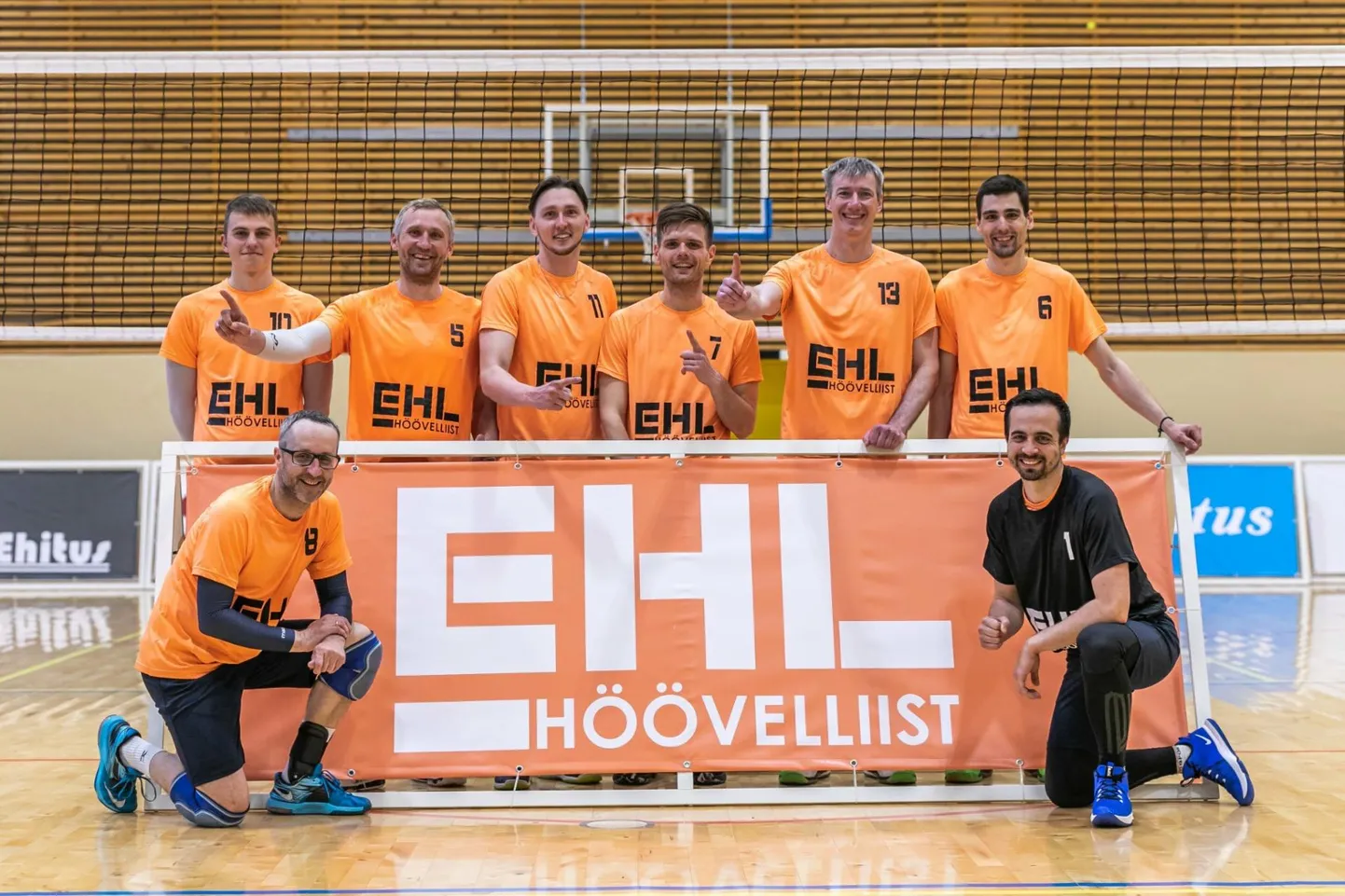 Viljandimaa meister võrkpallis on tänavu EHL Höövelliistu meeskond.