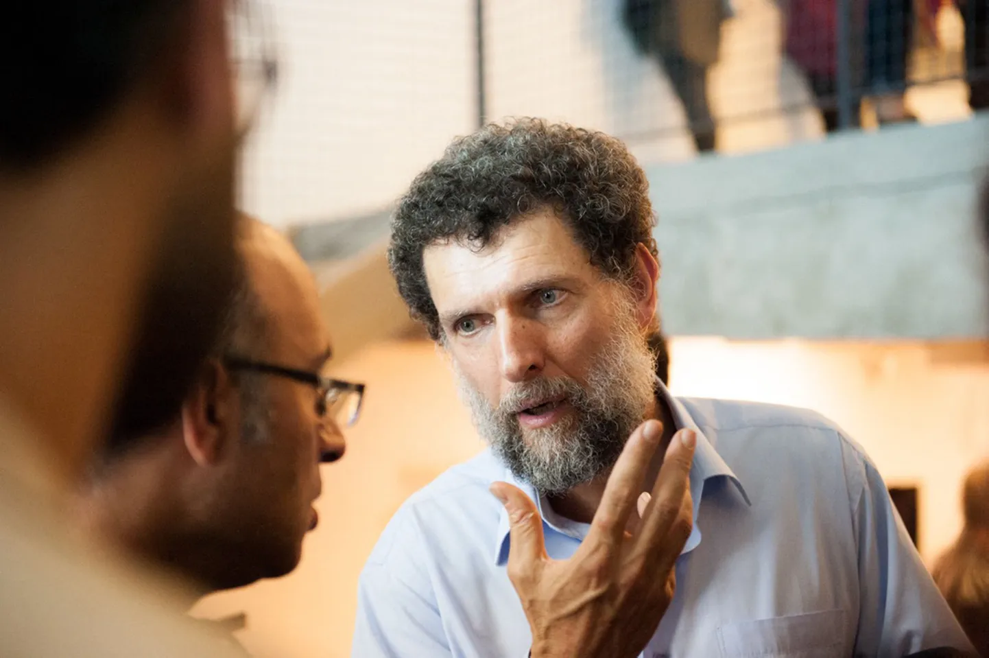 Vahi all viibiv Türgi kodanikuühiskonna juht Osman Kavala.