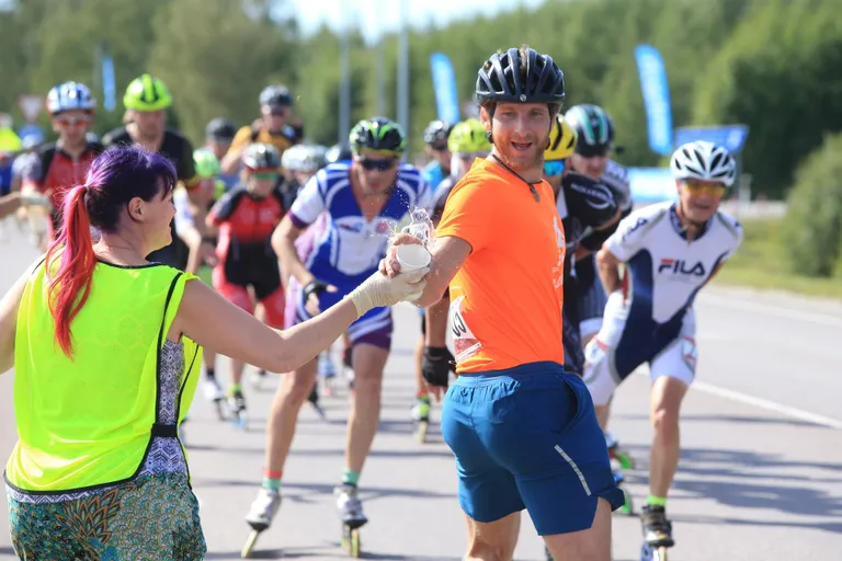 Tõnis Paalme 2019. aastal Tartu rulluisumaratonil. Ta läbis selle, sõites selg ees.