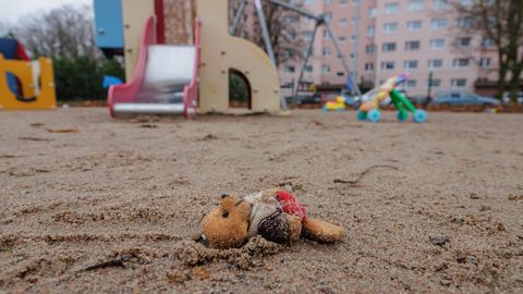 Pealinna tänavalt leitud väikese poisi vanematega tegeleb edasi lastekaitse