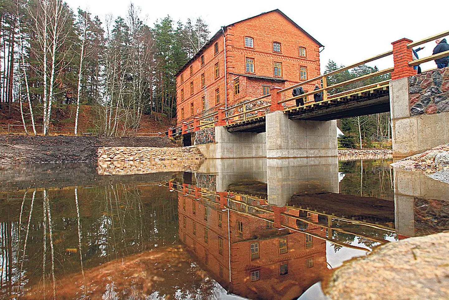 Kiidjärve vesiveskis on veskikivid arvatavasti igaveseks vaikinud. Sestap polnud enam põhjust ka jõge paisutada. Veskihoone kõrvale ehitatud uus sild järgib aga omaaegset ehitusstiili.