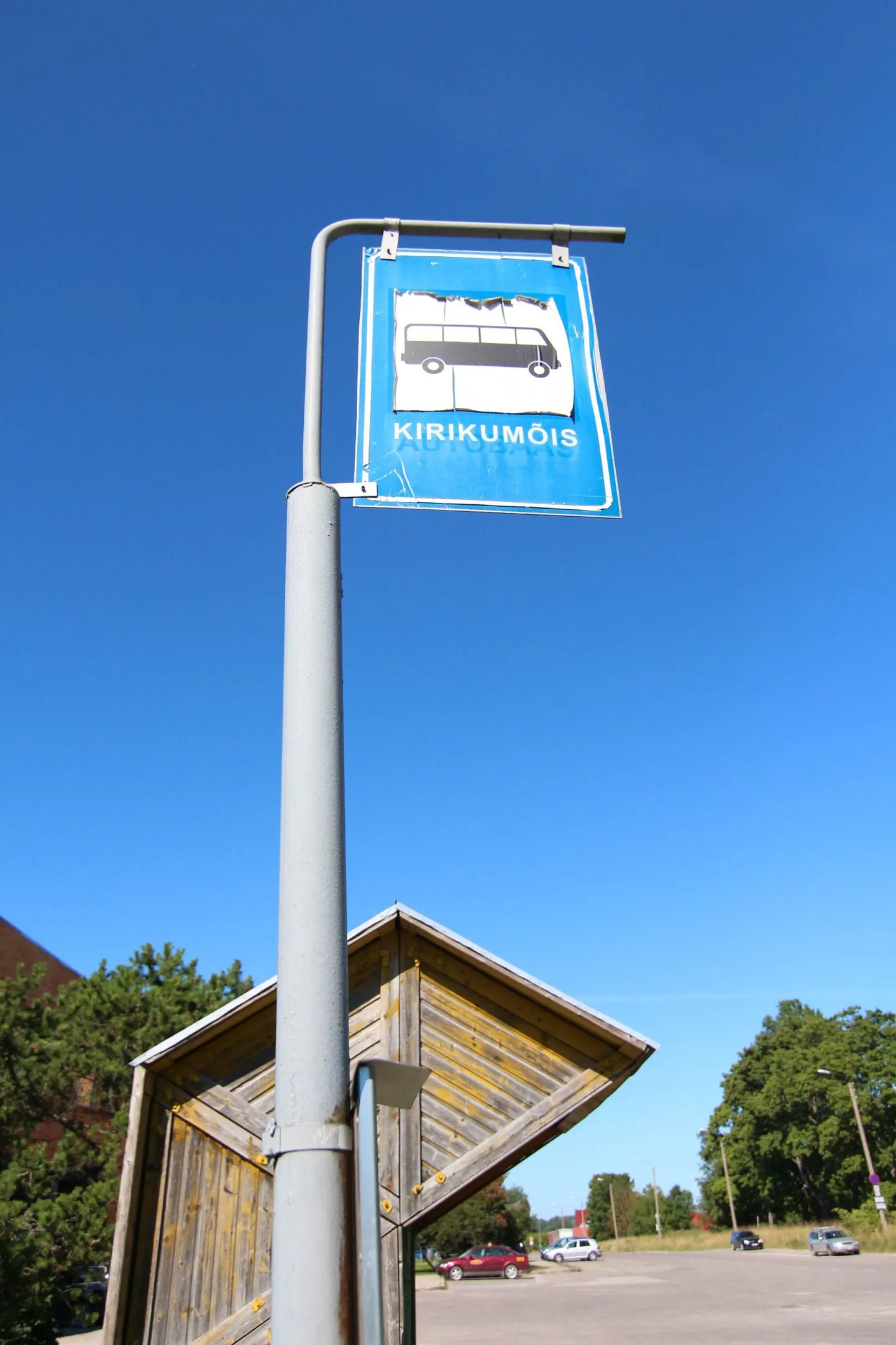 Kui seni sõitis buss iga päev Kirikumõisa peatusesse 34 korda, siis uuest nädalast ainult kolm korda.