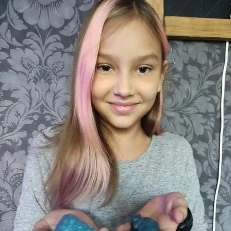 Полина.