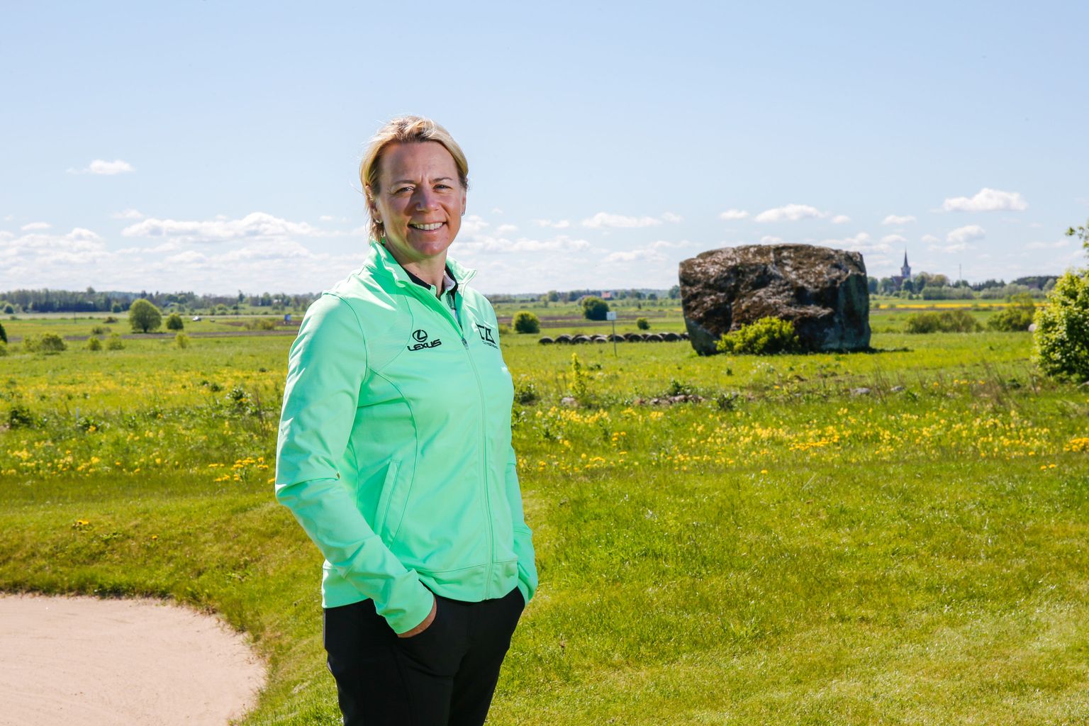 Golfilegend Annika Sörenstam disainib uue golfiväljaku nii, et mängijad saaksid nautida nii loodust, kuue meetri kõrgust rändrahnu kui ajaloolisi kivikalmeid.