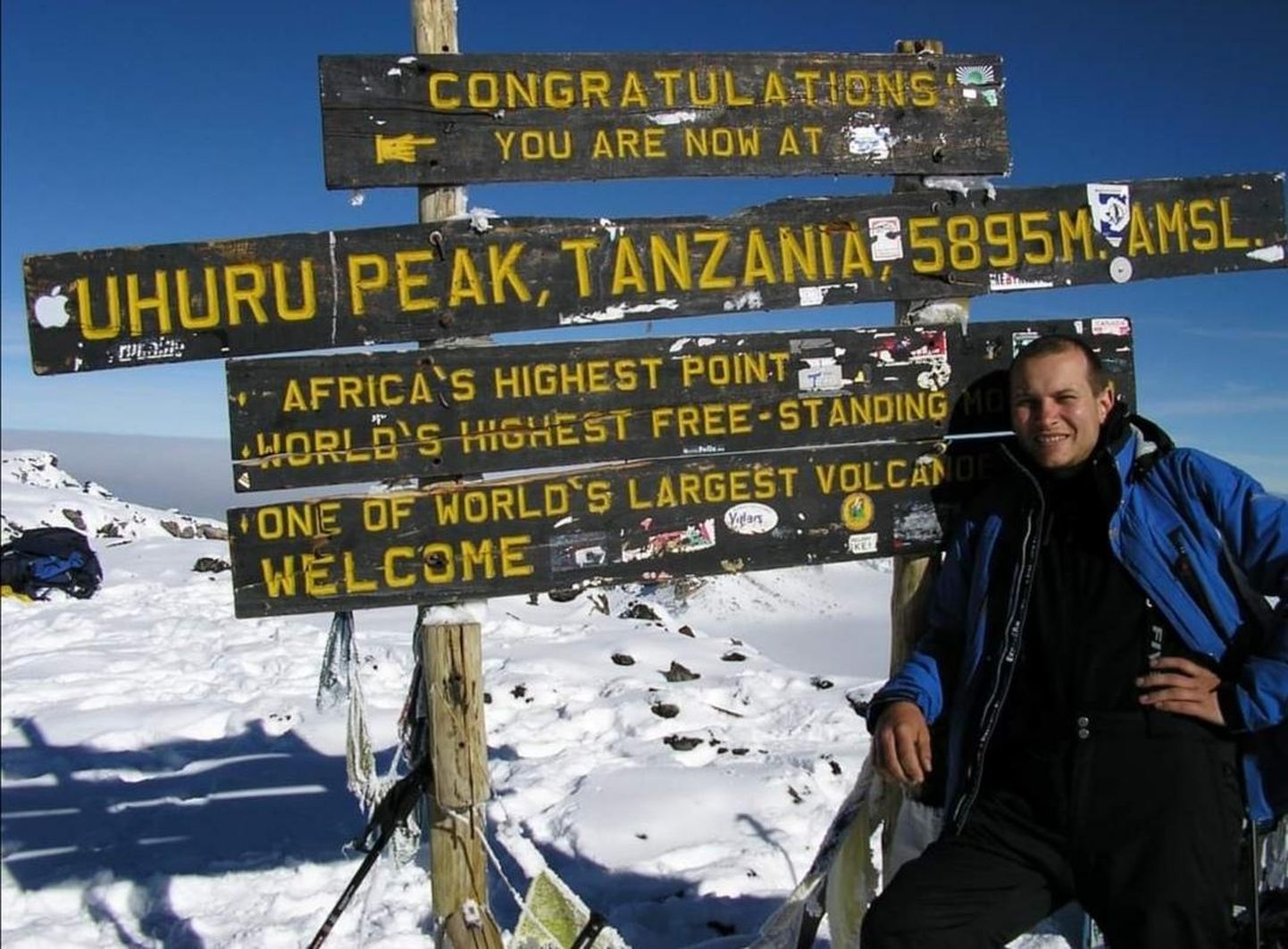 Matkamees on Intan Pragi varemgi olnud. Tema vallutuste nimekirja kuulub Kilimanjaro mäetipp.