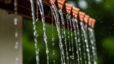 Naktī vietām Latvijā līs