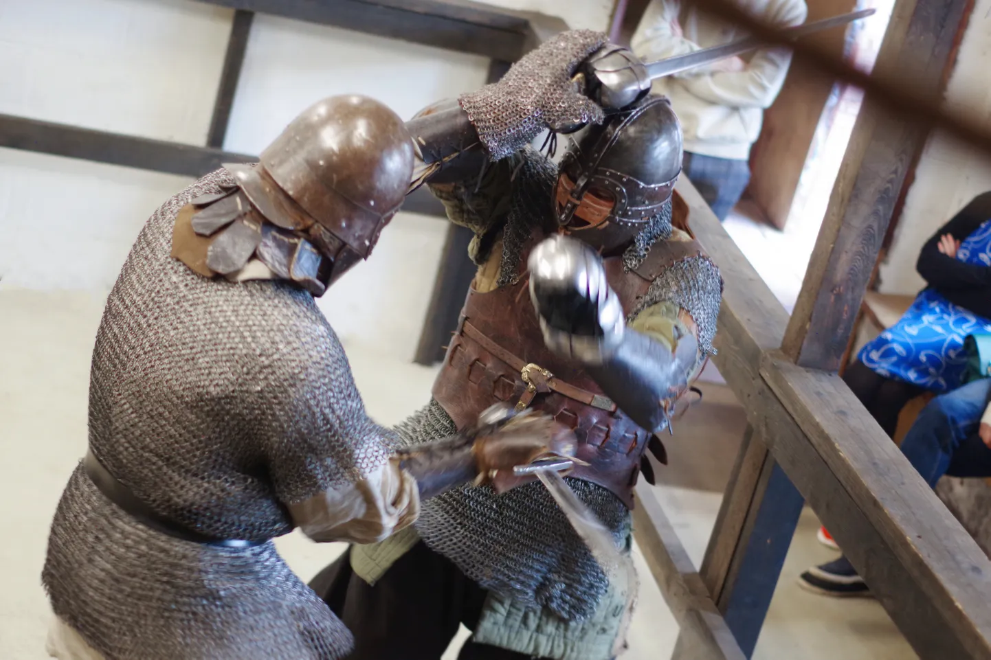 Mõõgavõitlusseltsi korraldatud ajaloolise viikingivõitluse turniir Tartus.