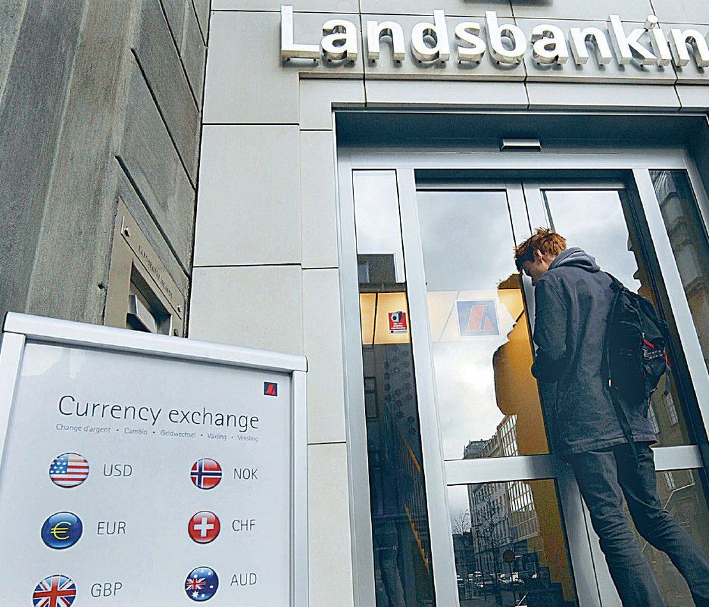 Landsbanki kontor Reykjavikis. Pank oli üks neist, mis majanduskriisi tagajärjel riigistati.