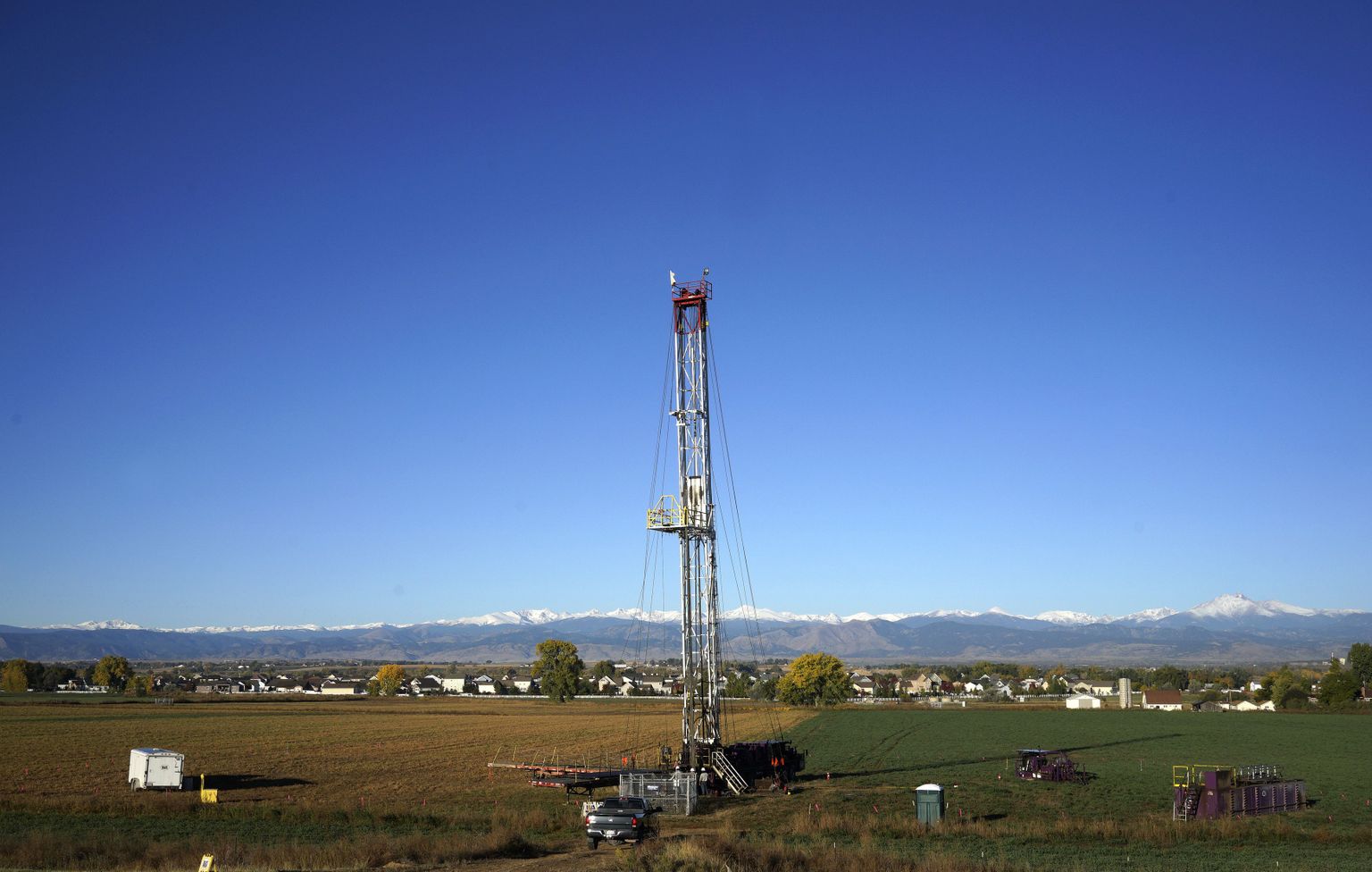 Uue naftapuuraugu tegemine Colorado osariigis USAs.