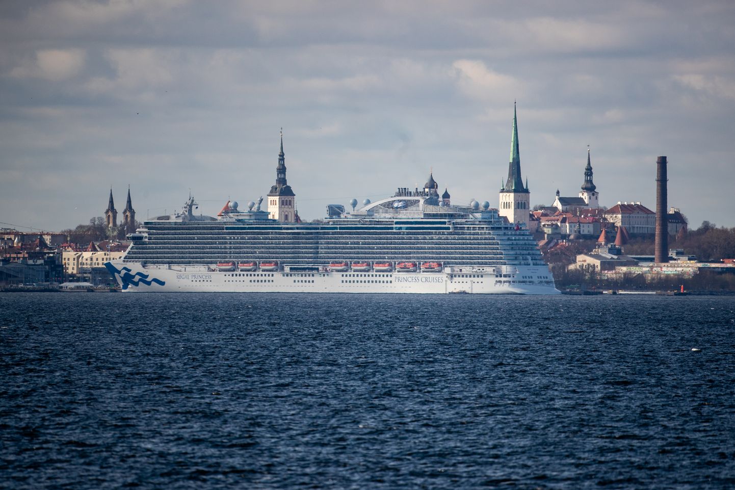 Круизный лайнер в Таллинне. Иллюстративное фото.