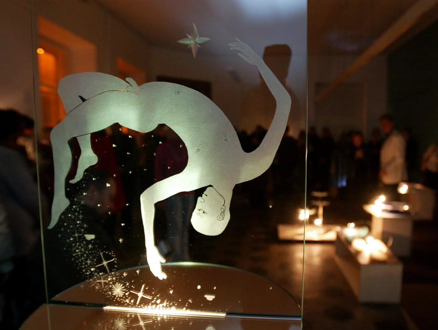 Suuremõõtmeline klaasikunst. Foto on illustratiivne.