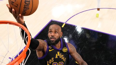 LeBron James leidis kaheks aastaks omale uue meeskonna
